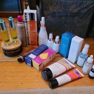 A Menagerie "set" of 18 Skin & Body Care Products